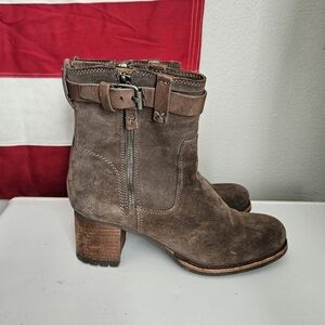 TRASK Madison Waterproof Suede and Leather Straps 8 ankle Booties chunky heel